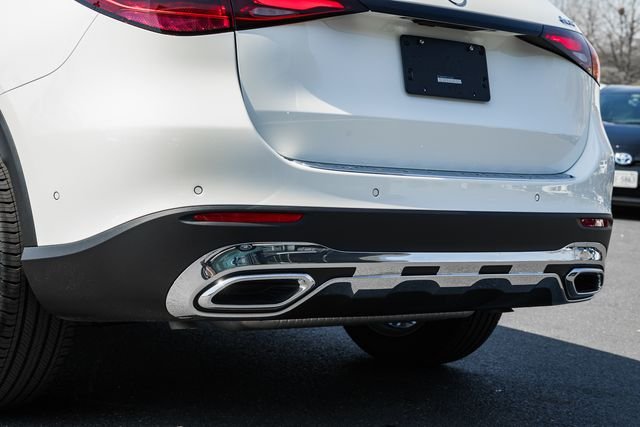 New 2026 Polar White Mercedes-Benz GLC 300 image 9