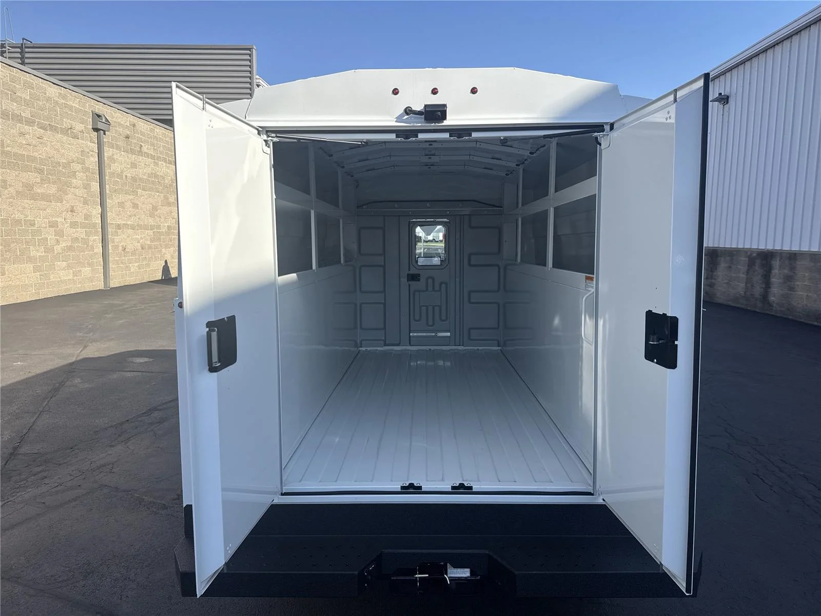 Used 2024 Oxford White Ford T350 RWD SRW image 5