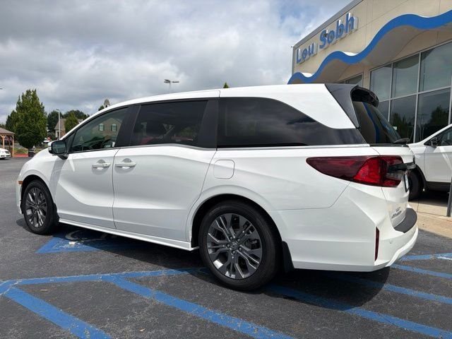 Certified Used 2026 Platinum White Pearl Honda Touring image 11