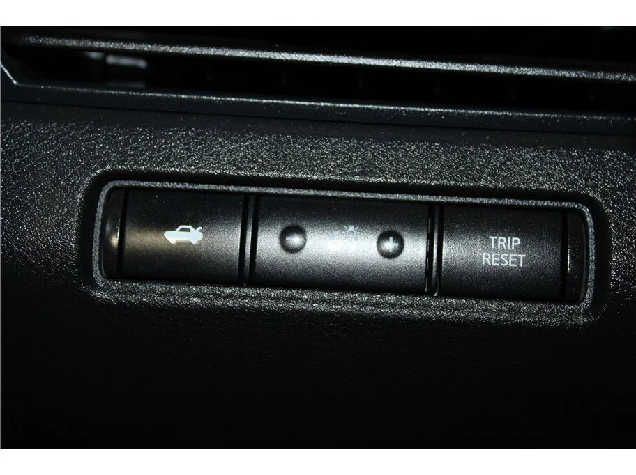 Used 2025 Garnet Pearl Metallic Nissan SV image 28