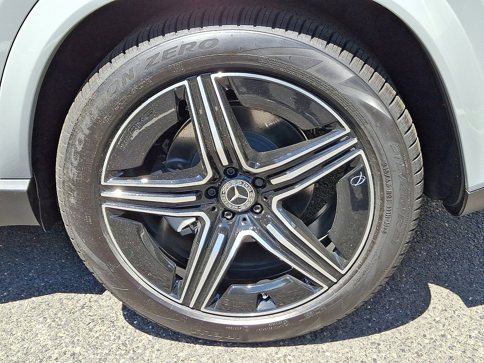 New 2026 MANUFAKTUR Alpine Grey Mercedes-Benz GLE 450 image 5