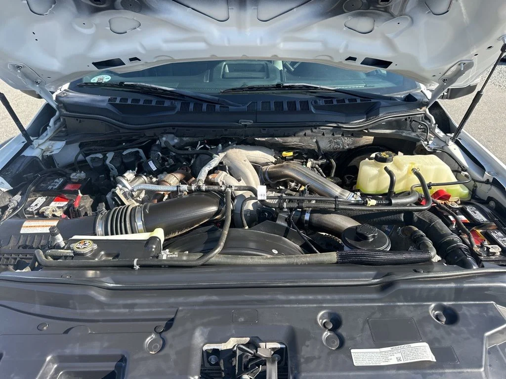 Used 2022 White Ford Lariat image 31