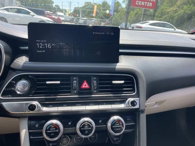 2023 GENESIS G70 Standard - Photo 24