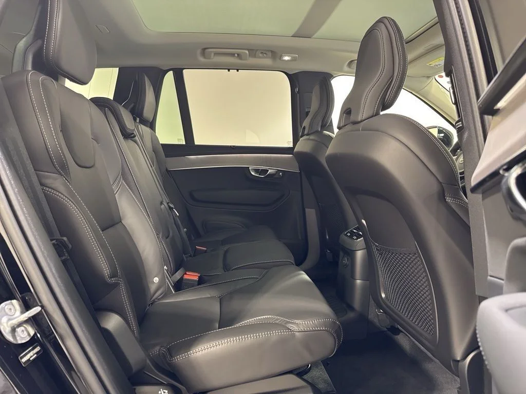 New 2026 Onyx Black Metallic Volvo T8 Ultra image 25