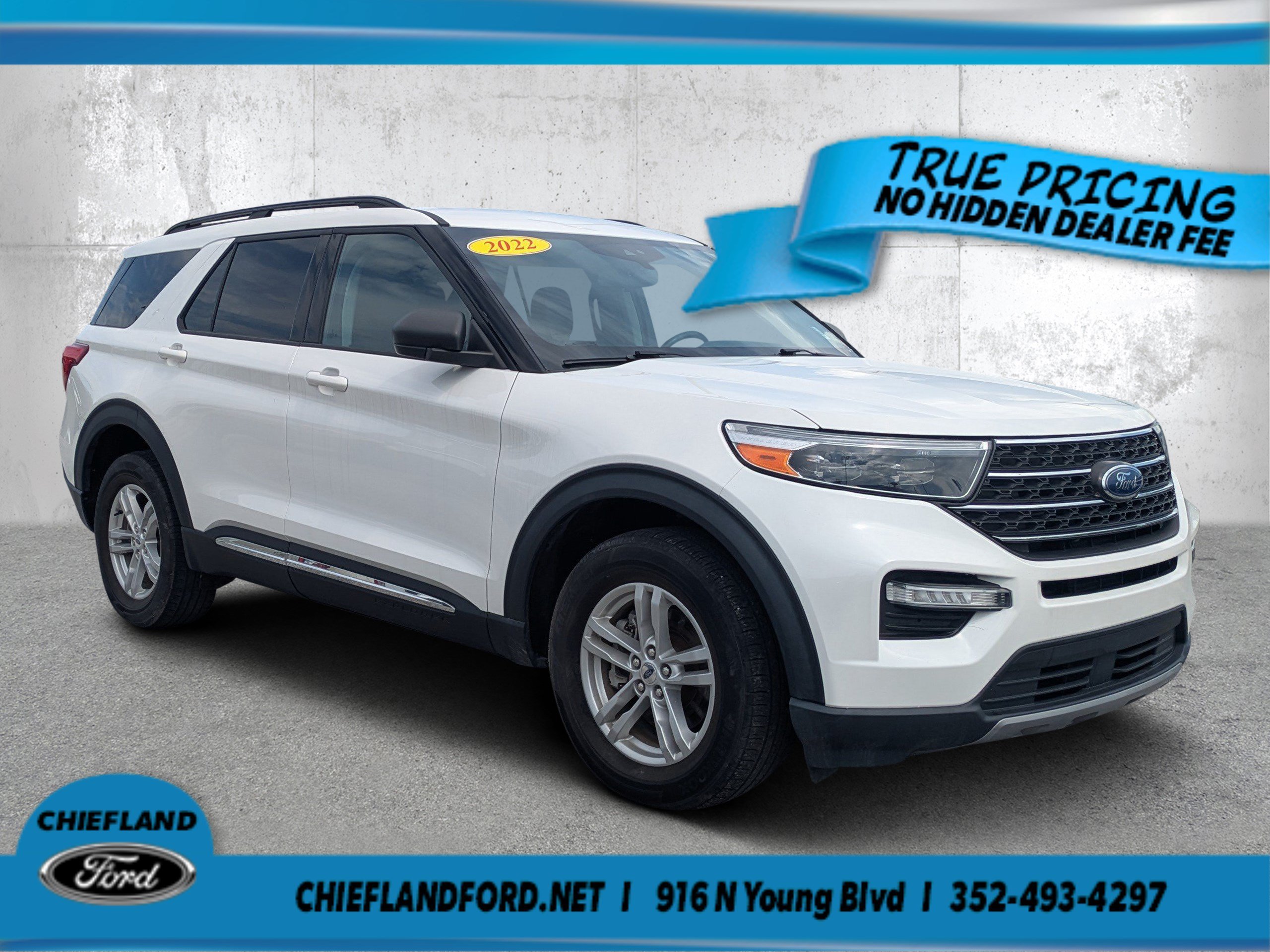 Used 2022 White Ford XLT image 1