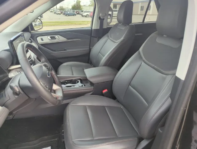 Used 2025 Black Ford Active image 18