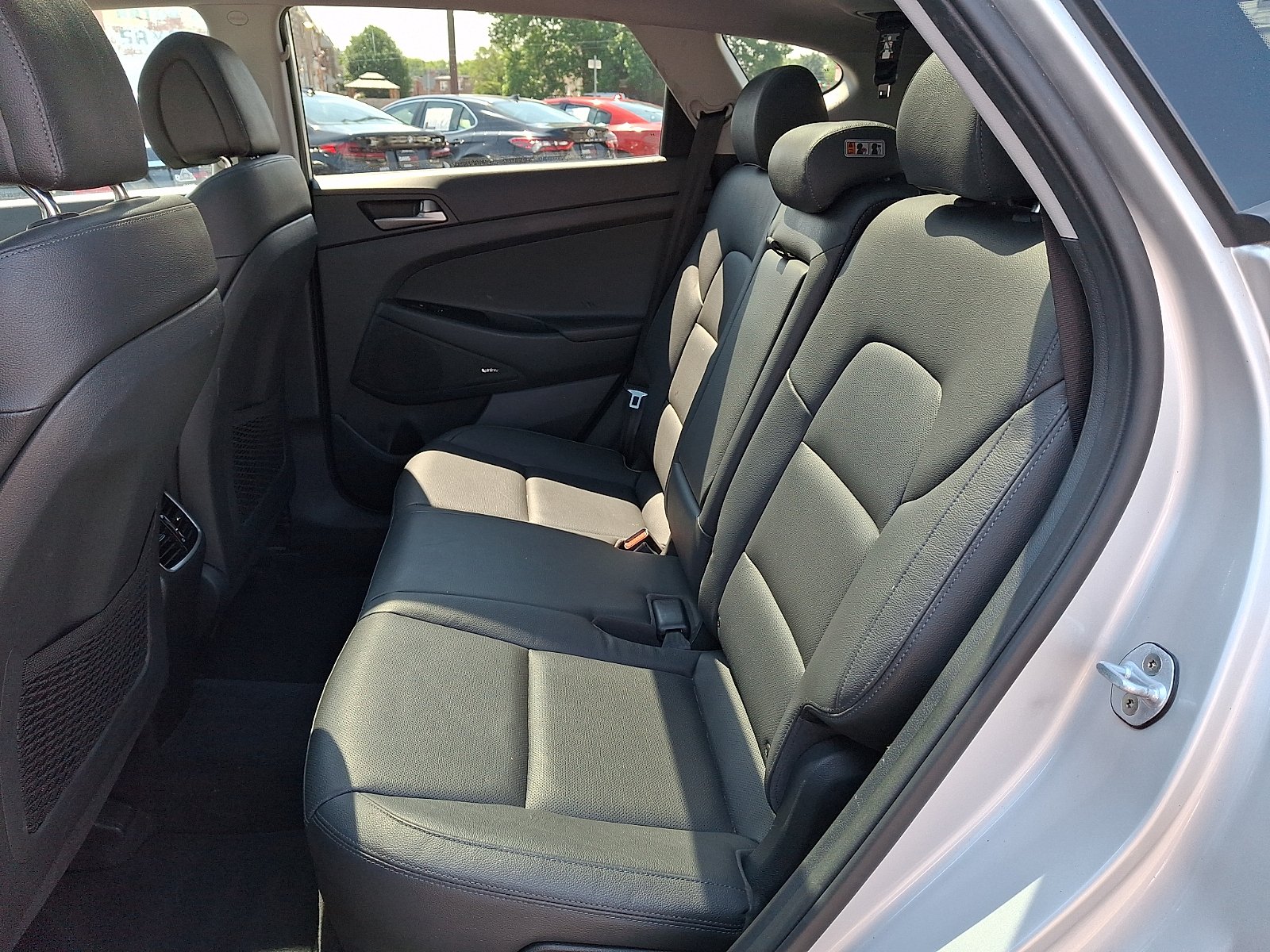 Used 2018 Molten Silver - T8T Hyundai Limited image 10