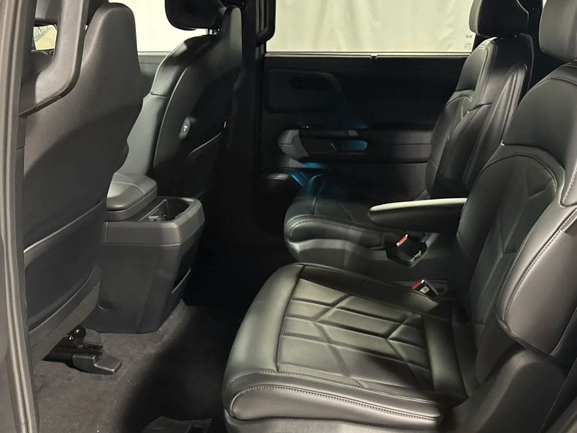 New 2027 Black Jade Green Kia X-Line SX image 5