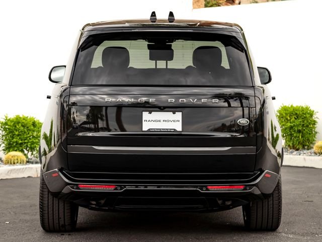 Used 2023 Santorini Black Metallic Land Rover SE image 8
