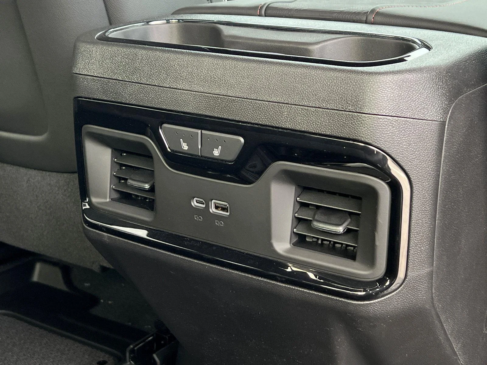 2026 GMC Sierra 1500 AT4X - Photo 11