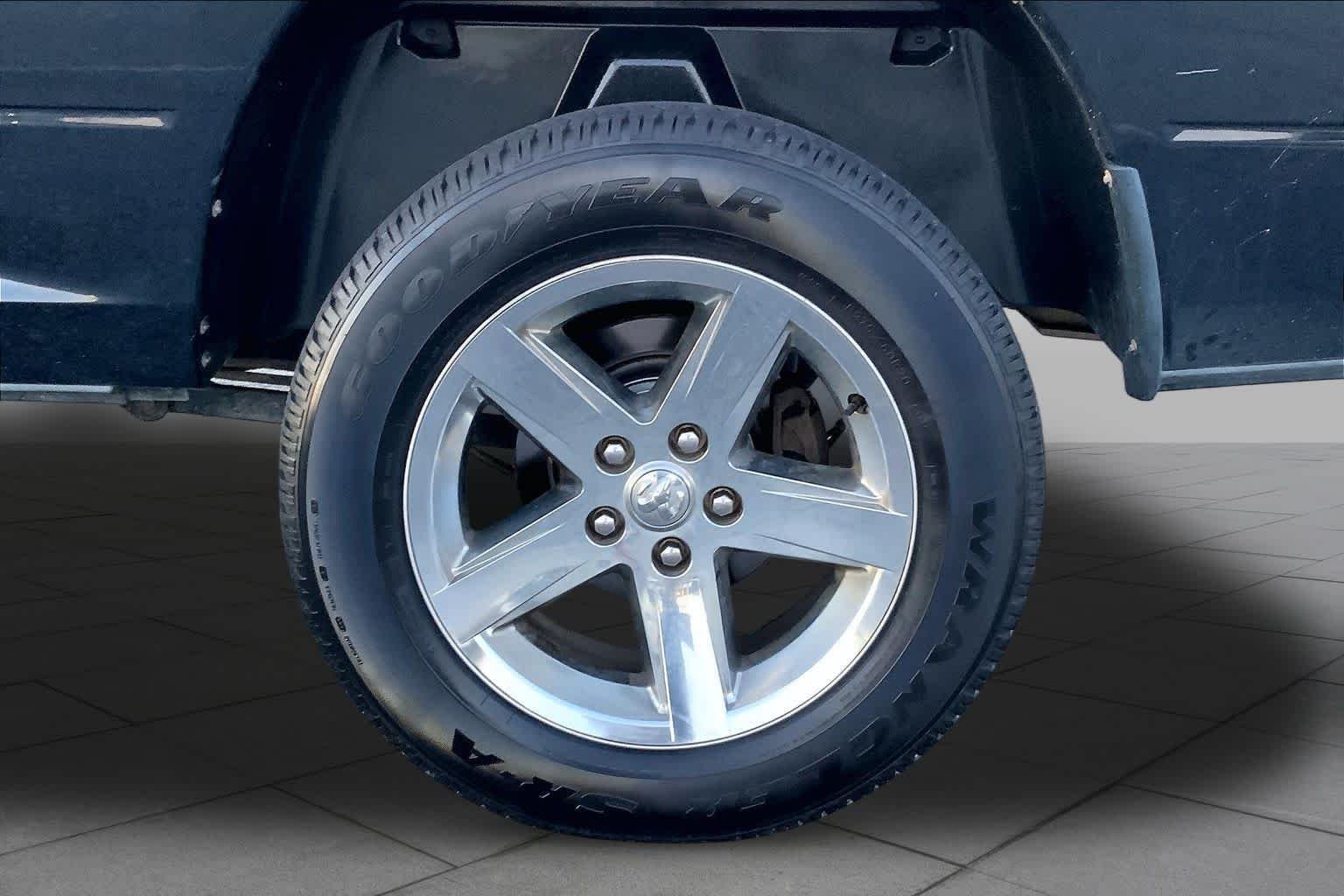 Used 2015 Black Clearcoat Ram Express image 10