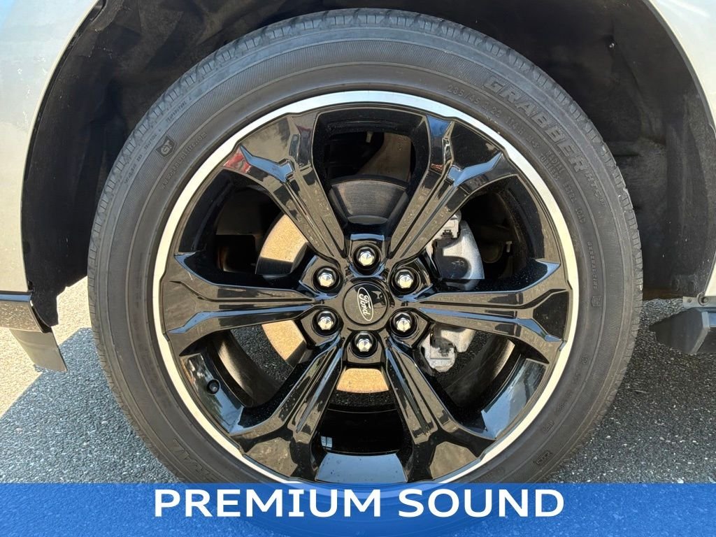 Used 2023 Silver Metallic Ford Limited image 15