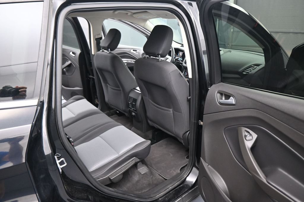 Used 2018 Black Ford SE image 43