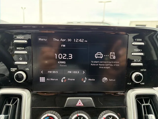 Used 2022 White Kia LX image 12
