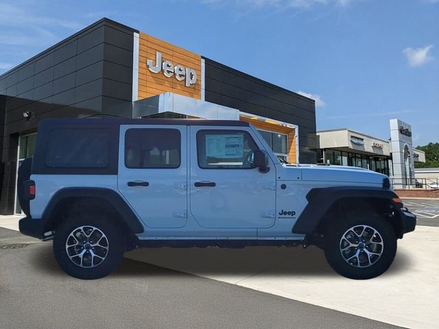 New 2026 Bright White Clear-Coat Exterior Paint Jeep Sport S image 9