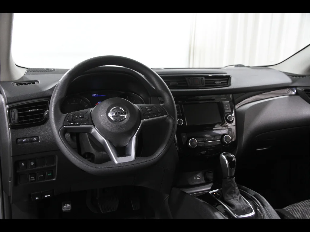 Used 2020 Gun Metallic Nissan SV image 6