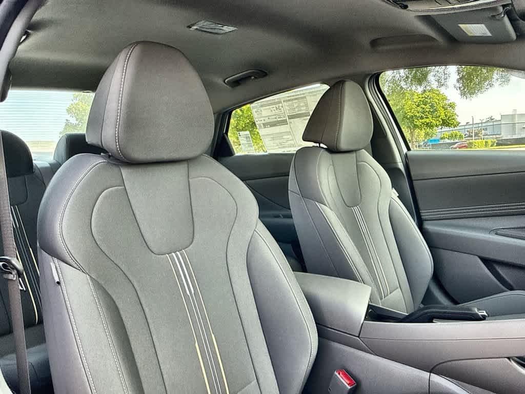 2026 Hyundai Elantra SEL Sport - Photo 27