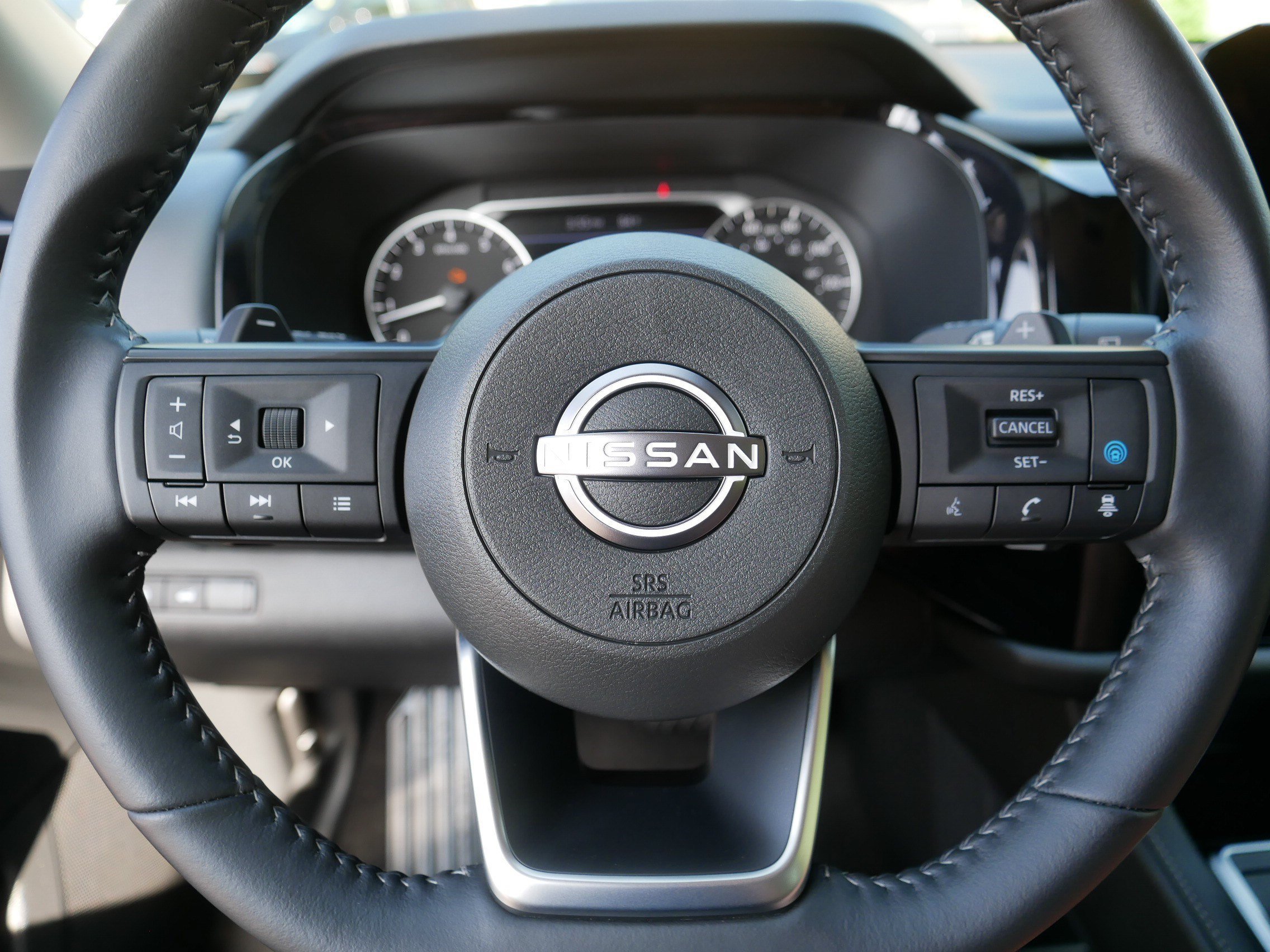 Certified Used 2025 Super Black Nissan SV image 25