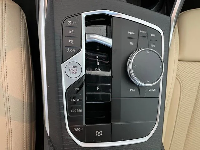 New 2026 Mineral White Metallic BMW 330i xDrive image 13