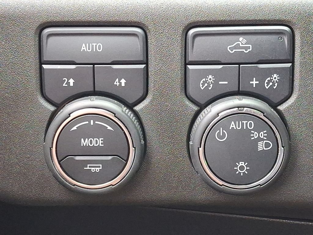 Used 2022 Gray Chevrolet LT image 24