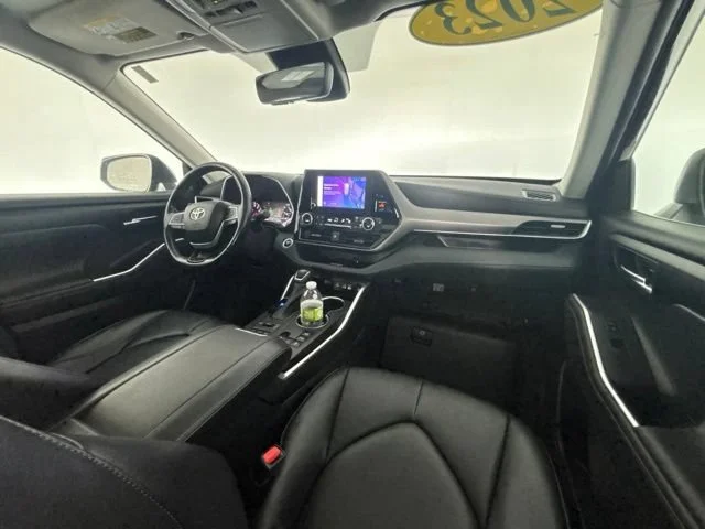 Used 2023 Black Toyota L image 30