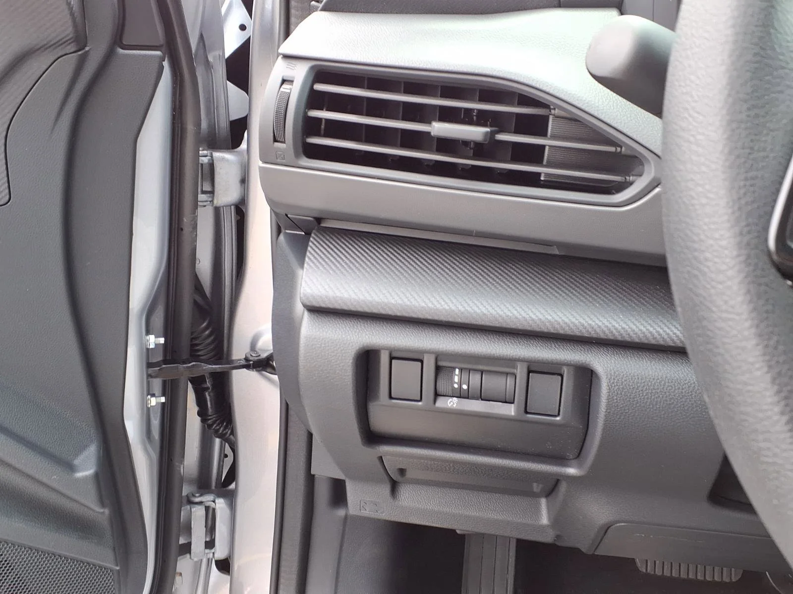 New 2026 ICE SILVER METALLIC Subaru Premium image 10