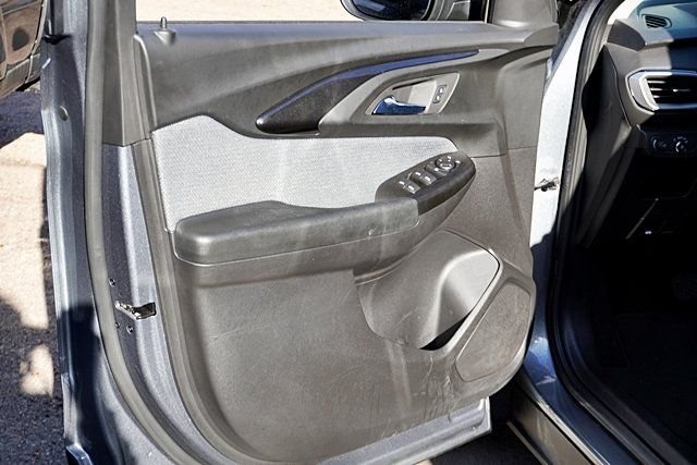 Used 2022 Gray Chevrolet LS image 21