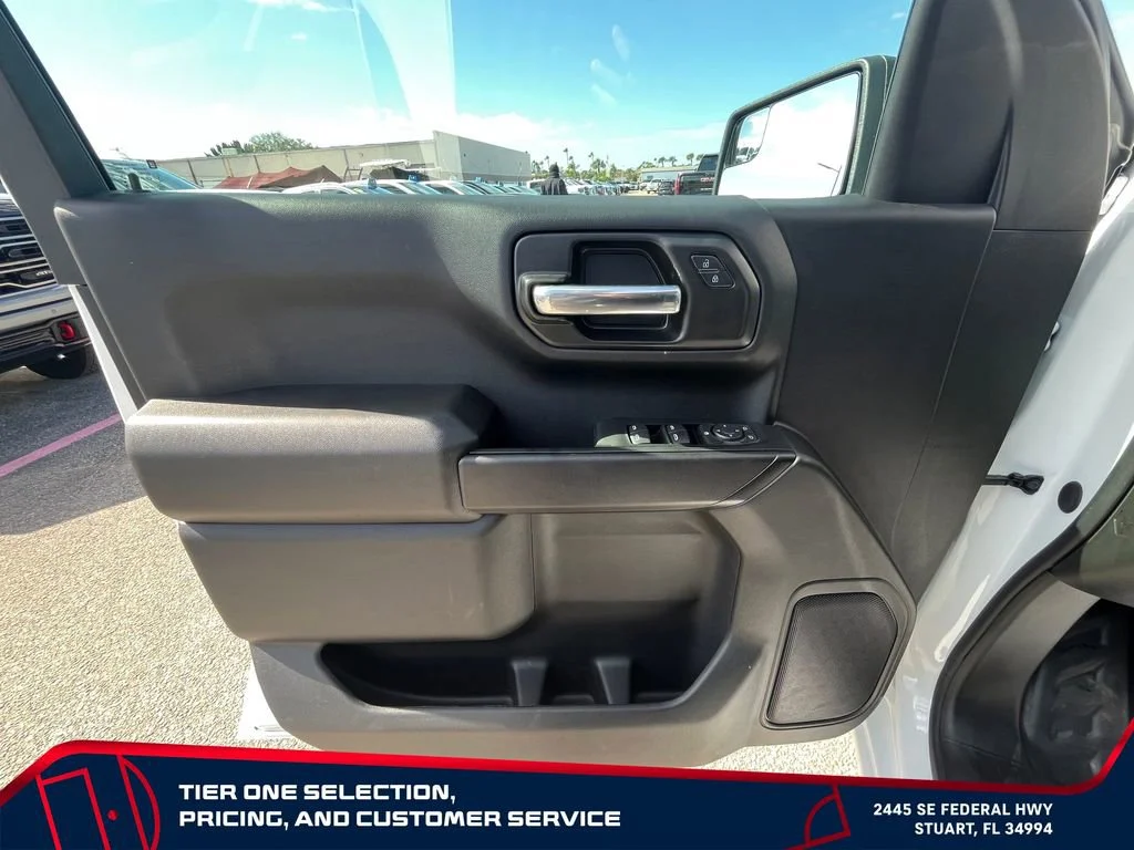 New 2026 Summit White GMC Pro image 25