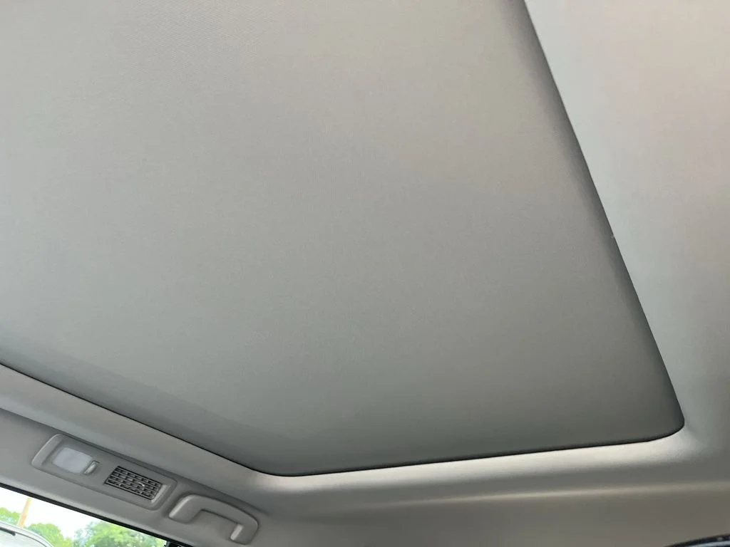 Used 2025 Gray Nissan Platinum image 22