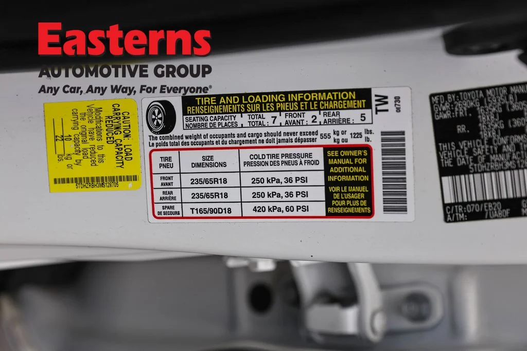 Used 2021 White Toyota XLE image 37