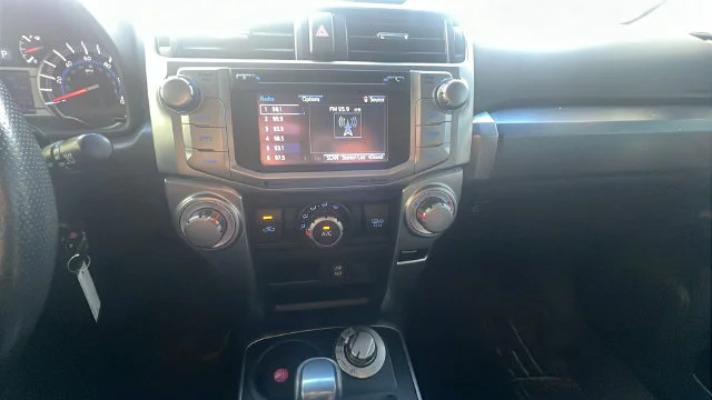 Used 2017 White Toyota SR5 image 28