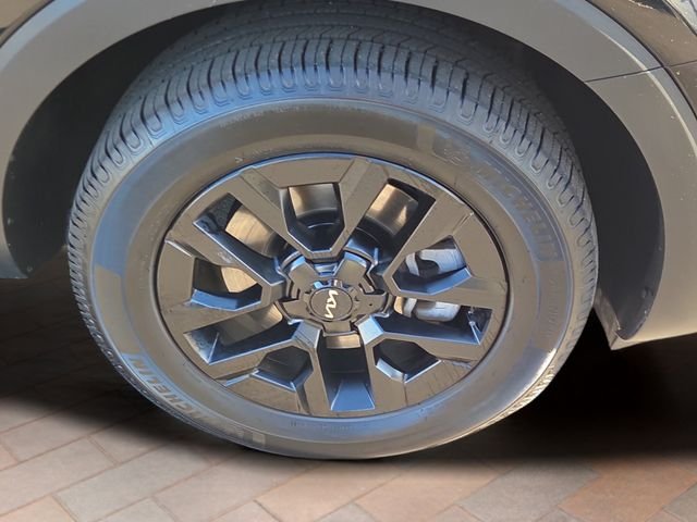 Used 2024 Black Kia SX X-Pro image 28