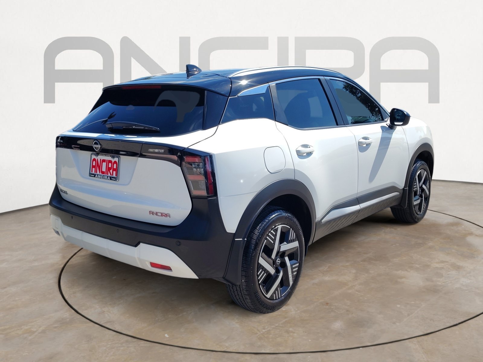 Certified Used 2026 Aspen White Tricoat/Super Black Nissan SV image 12