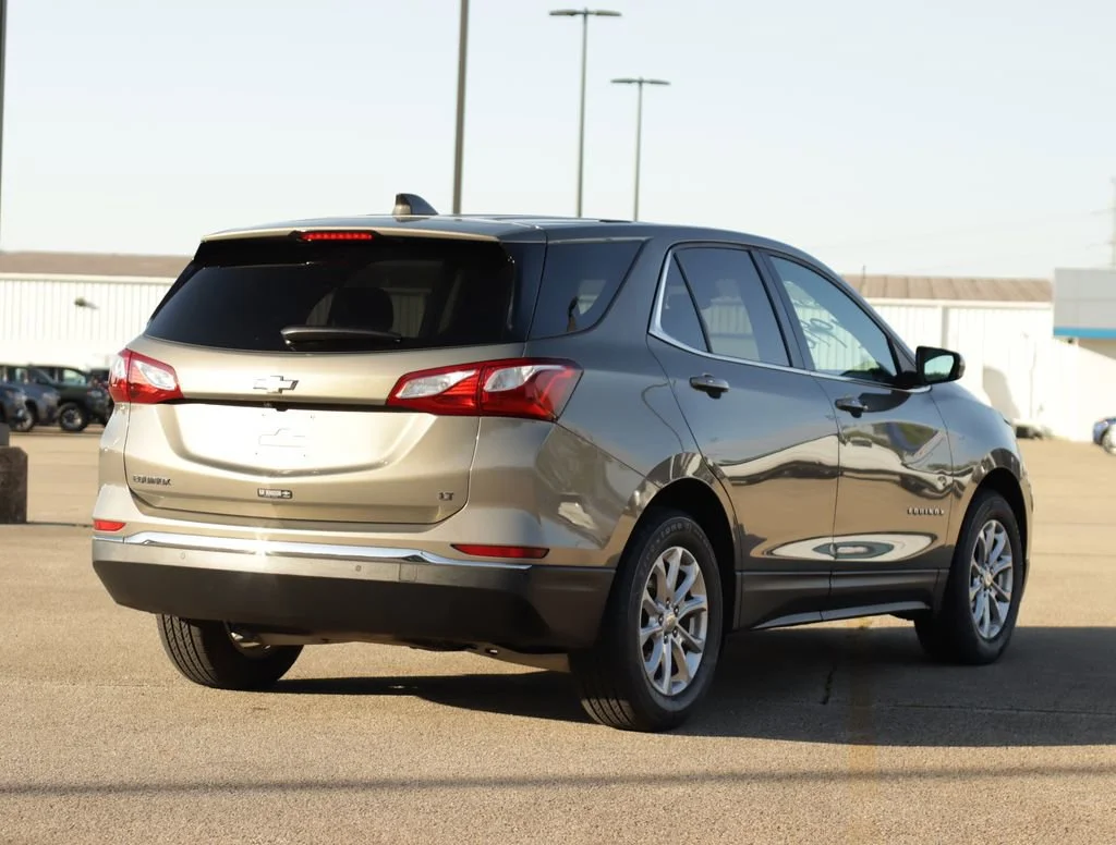 Used 2018 PEPPERDUST METALLIC Chevrolet LT image 7
