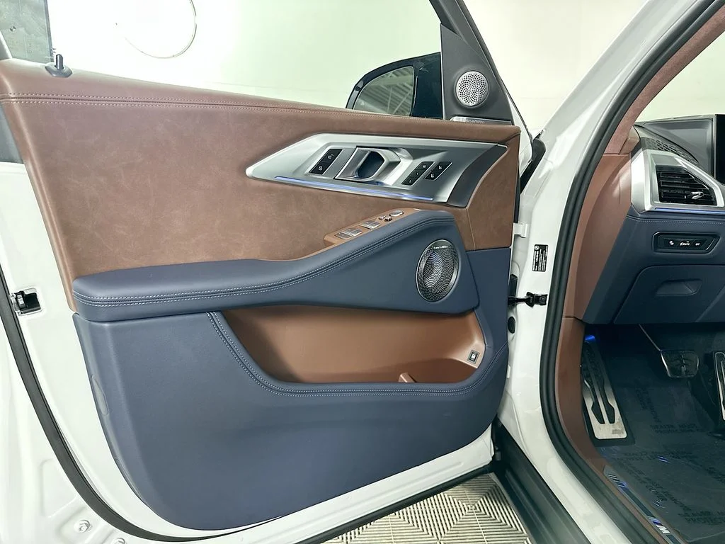 New 2026 White Metallic BMW Label image 22