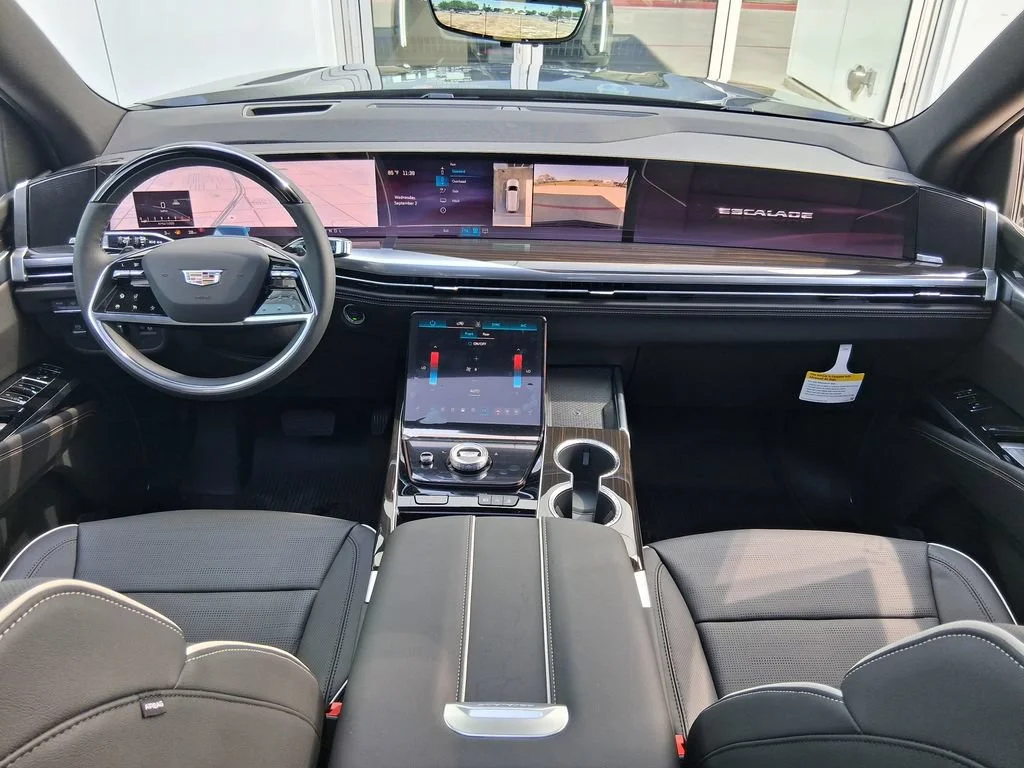 2026 Cadillac Escalade Luxury - Photo 10