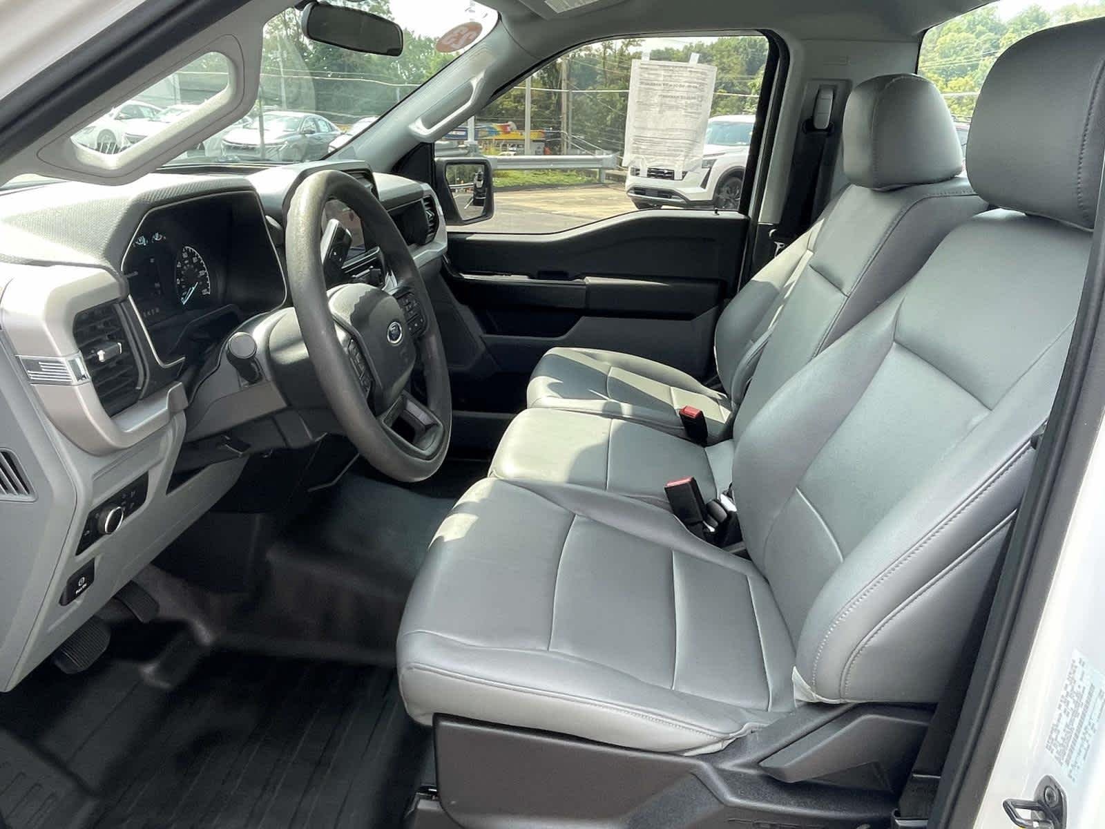 Used 2023 Oxford White Ford XL image 21