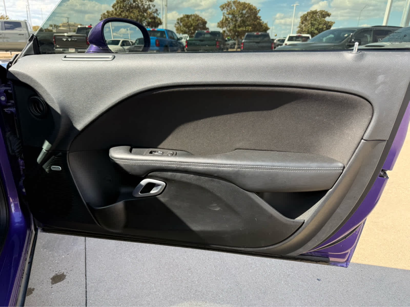 Used 2023 Plum Crazy Pearlcoat Dodge SXT image 15