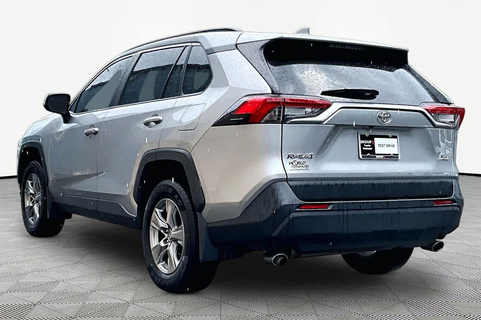 Used 2025 Silver Sky Metallic Toyota XLE image 12