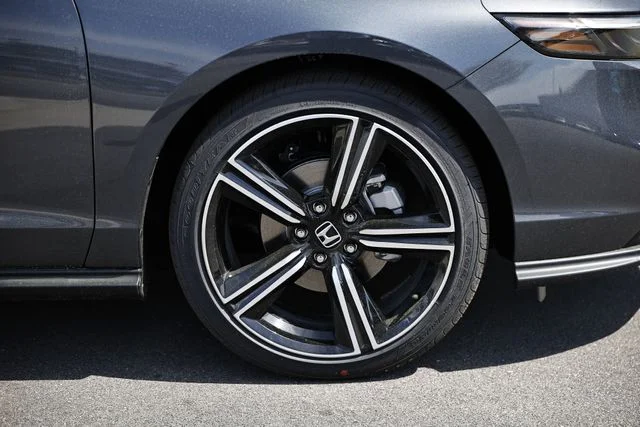 New 2026 Meteorite Gray Metallic Honda SE image 14