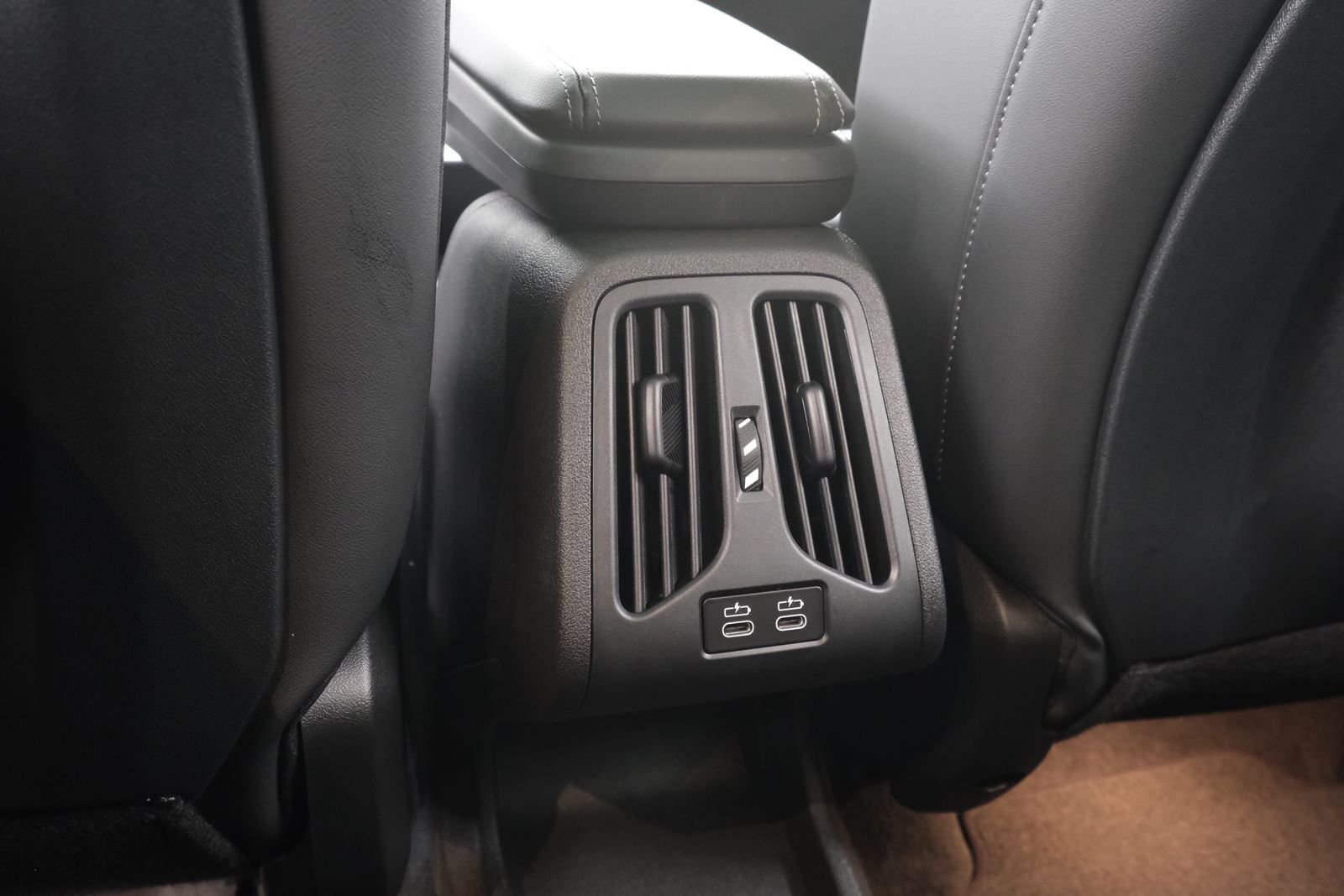 New 2026 Black Sapphire Metallic BMW xDrive28i image 34
