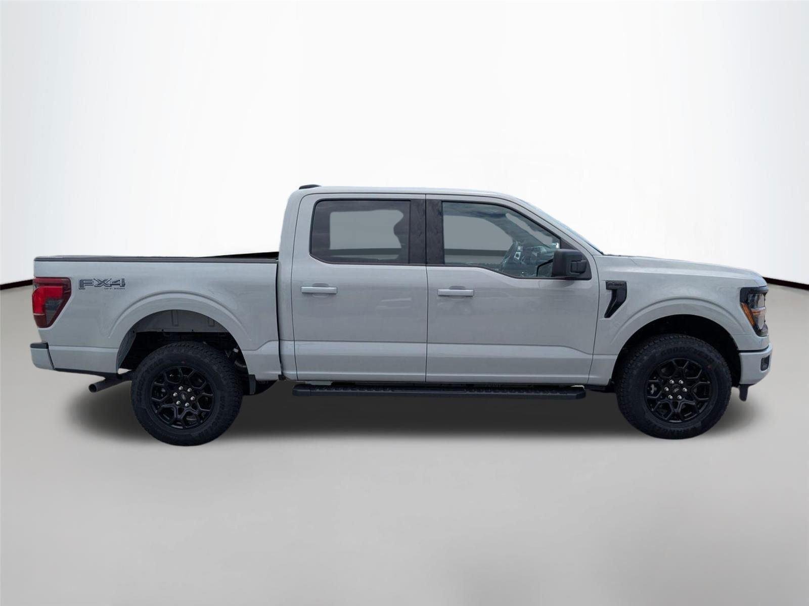 New 2026 Avalanche Ford XLT image 4