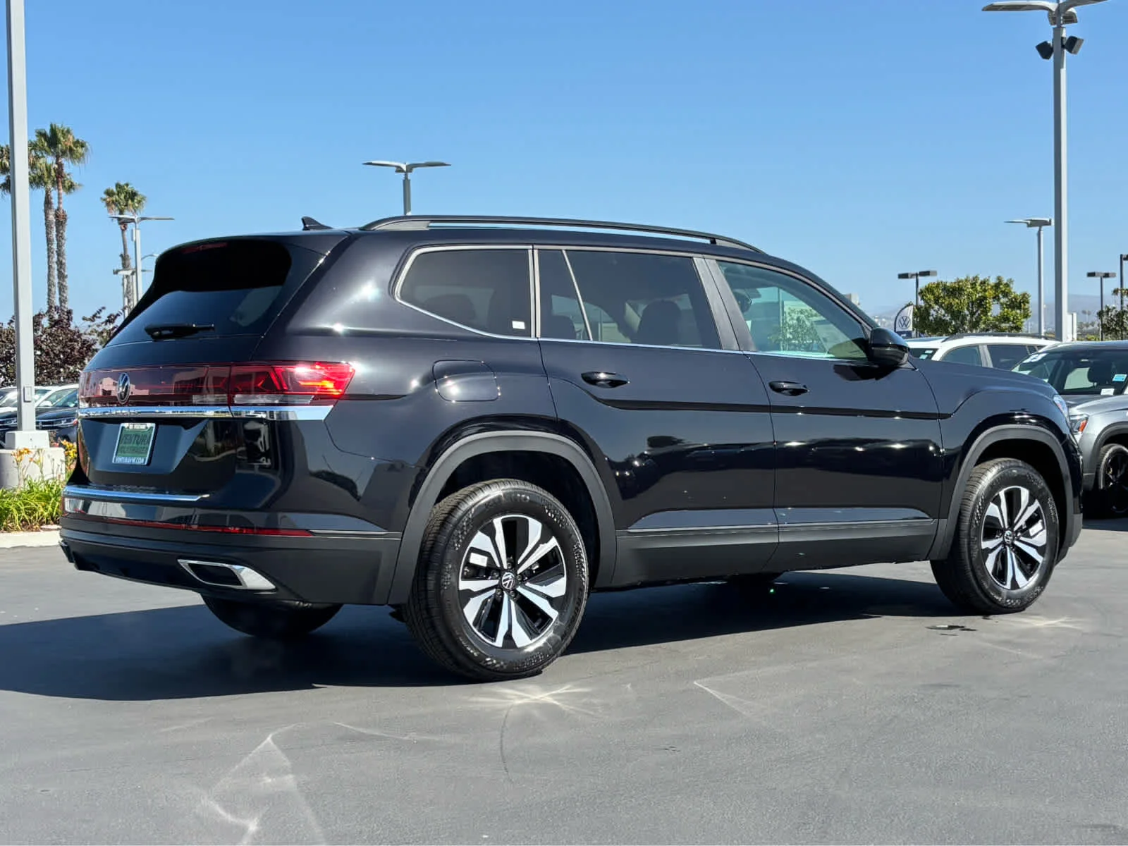 New 2026 DEEP BLACK Volkswagen 2.0T SE image 3