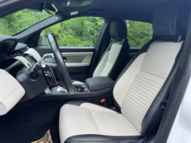 Used 2023 Fuji White Land Rover S R-Dynamic image 10