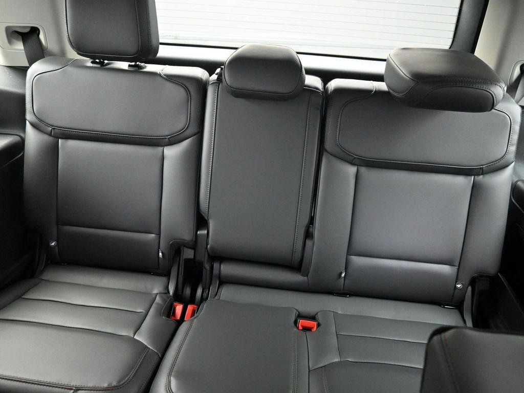 New 2025 Dark Matter Gray Metallic Ford Active image 25