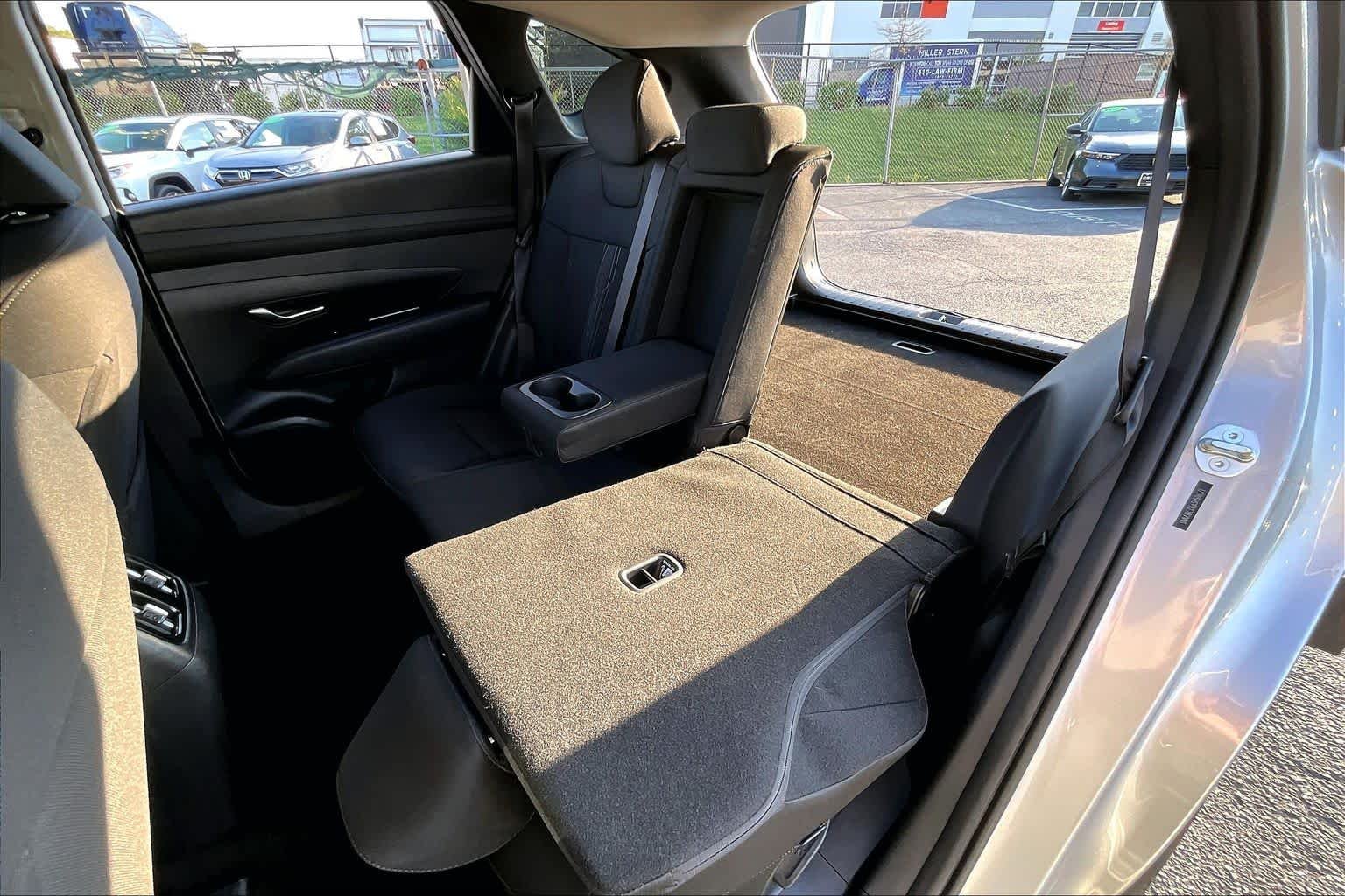 Used 2025 Shimmering Silver Hyundai SEL image 20