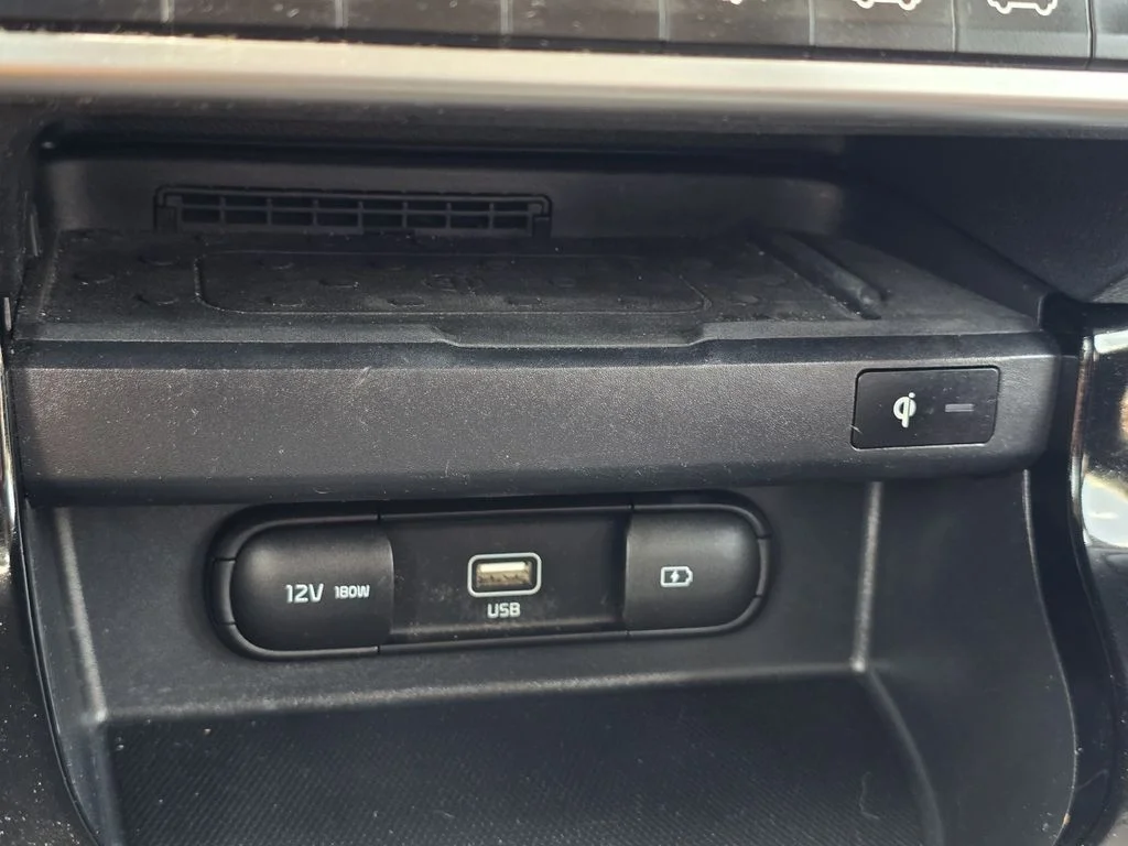 Used 2022 Snow White Pearl Kia SX image 20