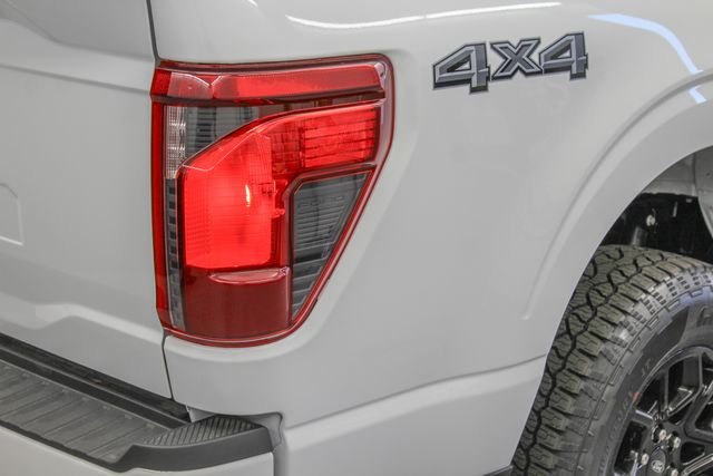 New 2026 Oxford White Ford XLT image 10