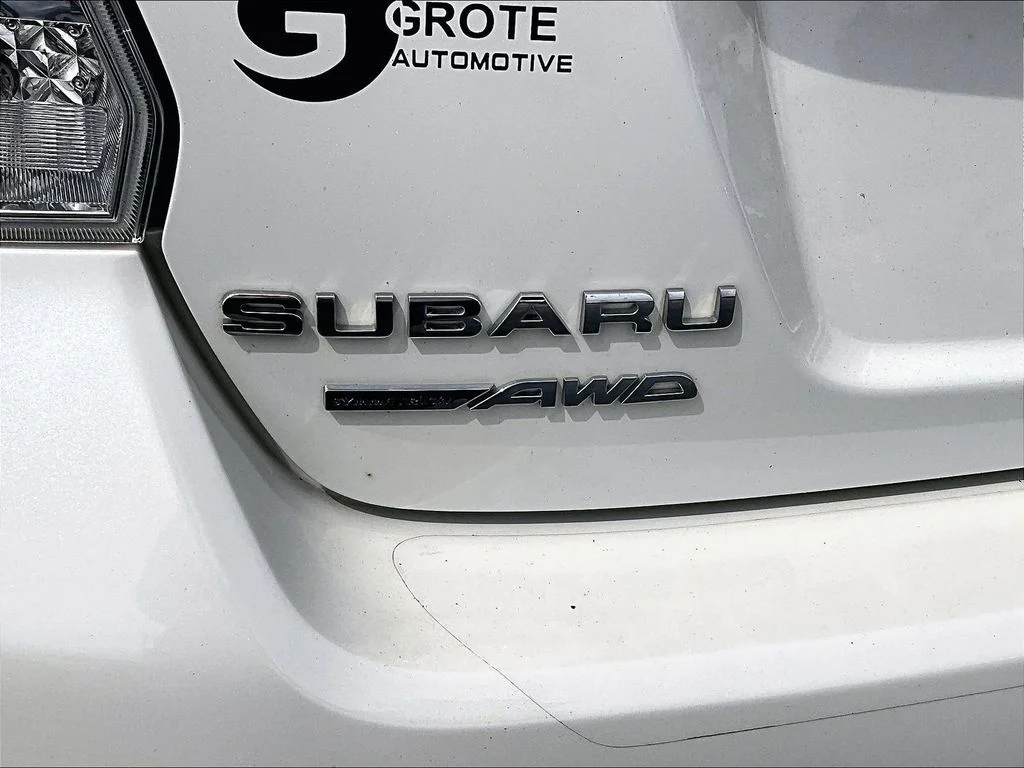 Used 2015 White Subaru 2.0i Premium image 9