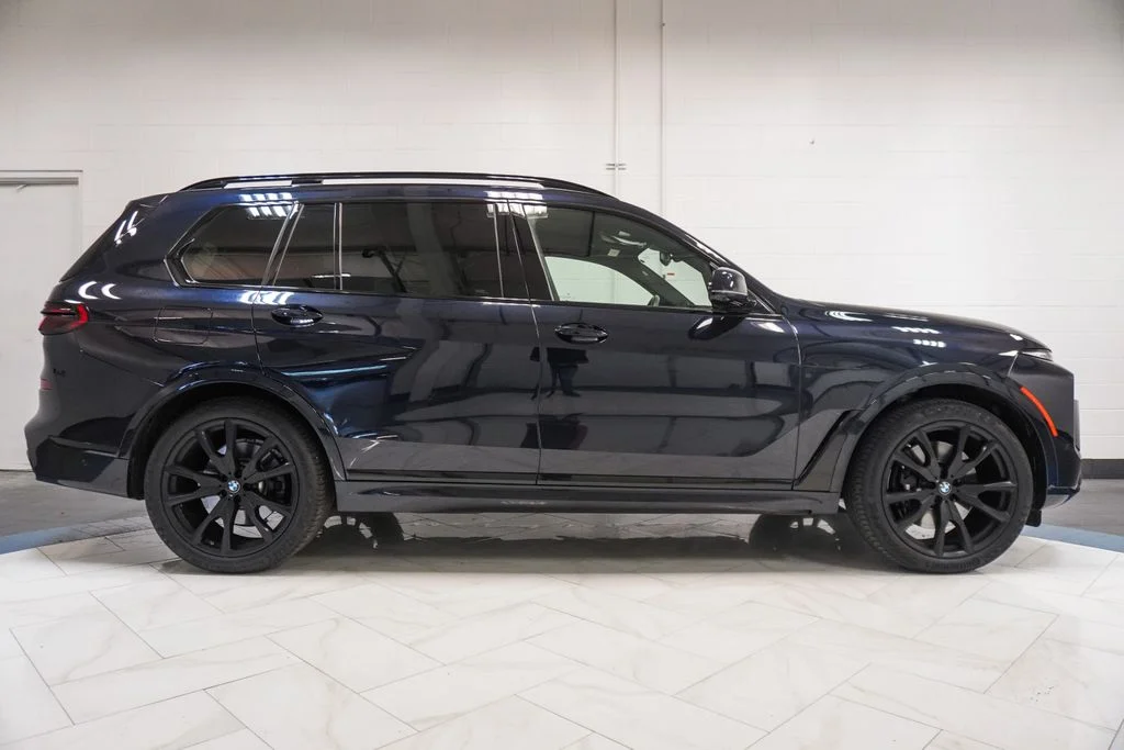 Used 2026 Black BMW xDrive40i image 36